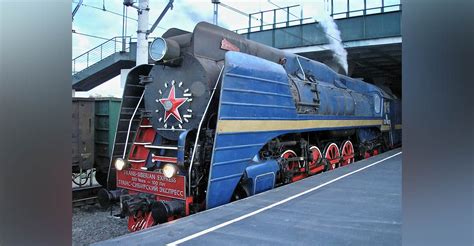 Horror Express -  A Spine-Chilling Mystery Ride on the Trans-Siberian Railway!